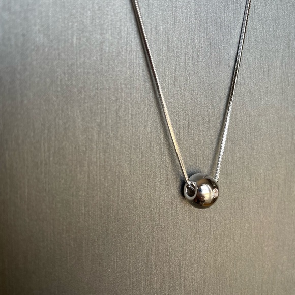 Round Pendant Necklace Jewelry with Rinestone - Picture 1 of 8